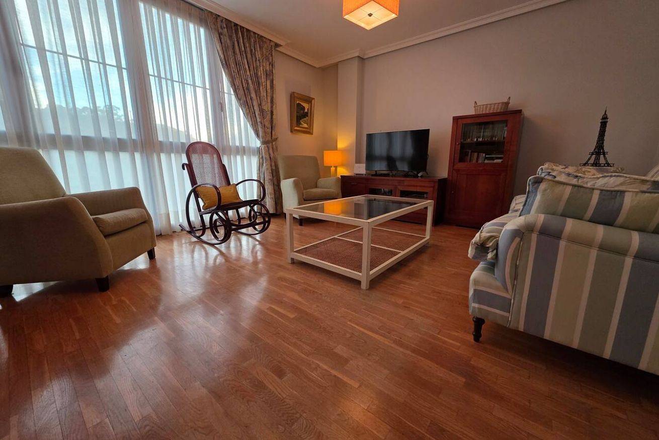 Entire apartment, 15A06 Central apartment in Llanes in Llanes, Costa Verde (Spain)