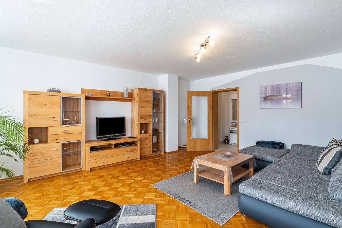 Appartement entier, Appartement 'Ferienwohnung 'Kraichgau-Nest'' avec terrasse privée et Wi-Fi in Reichartshausen, Kurpfalz
