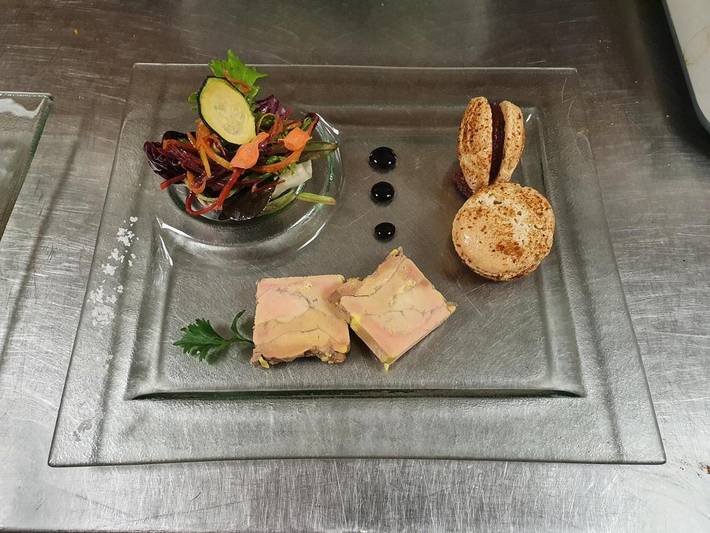 Hôtel pour 2 personnes, avec terrasse ainsi que vue sur le lac et vue à Saint-Evroult-Notre-Dame-du-Bois - 3