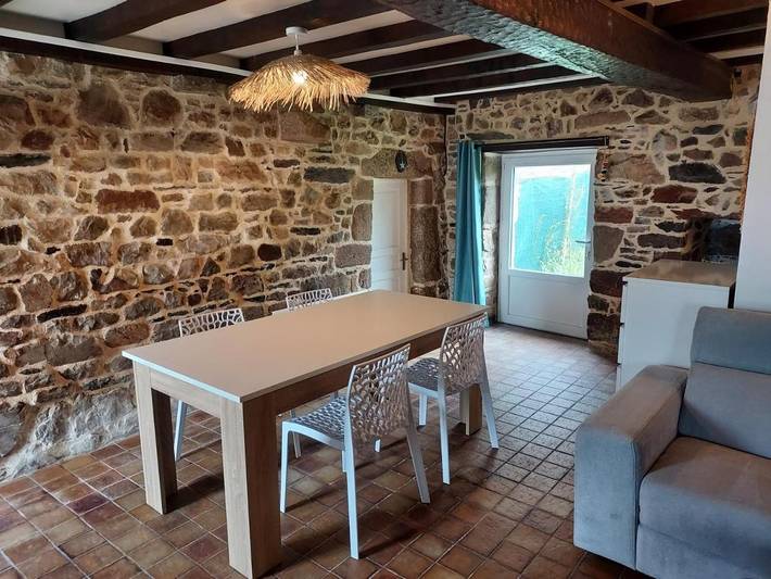 Location de vacances pour 4 personnes, avec vue et jardin dans Plage de Sciotot - 3