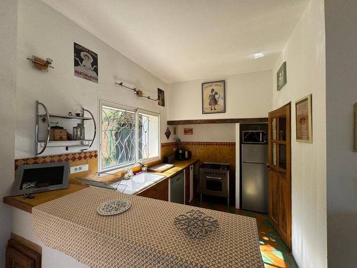 Location de vacances pour 6 personnes, avec piscine ainsi que vue et jardin, animaux acceptés à Saint-Martin-de-Castillon - 3