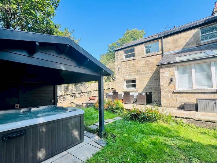 Glamping for 7 people, with garden and terrace in Peak District
