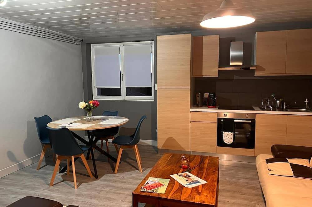 Appartement entier, Monacella, appartement T2 avec jardin à 10 min d'Issoire. Confortable et calme. in Nonette, Région de Besse-et-Saint-Anastaise