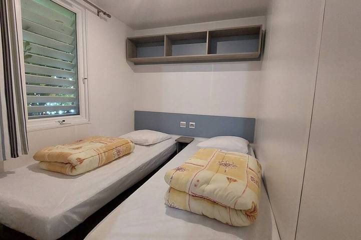 Mobil home pour 6 personnes à Saint-Laurent-en-Beaumont - 3