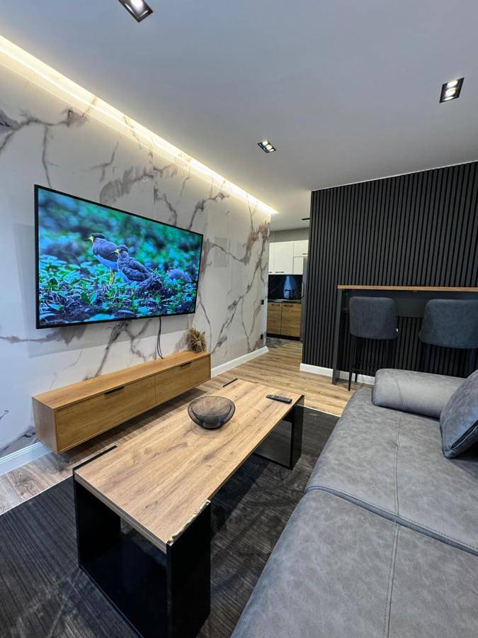 Ferienwohnung für 2 Personen, mit Balkon und Terrasse sowie Ausblick in Kosovo