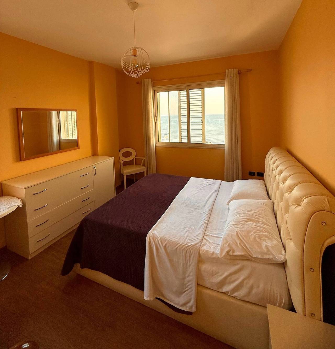 Ganze Wohnung, Atemberaubender Meerblick 10s Strand Ac Schnelles Wlan in Durrës, Albanien
