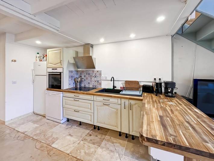 Gîte pour 2 personnes, avec terrasse et vue à La Roquebrussanne - 2