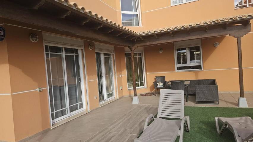 Chalet para 8 personas, con jardín y vistas en Los Cristianos