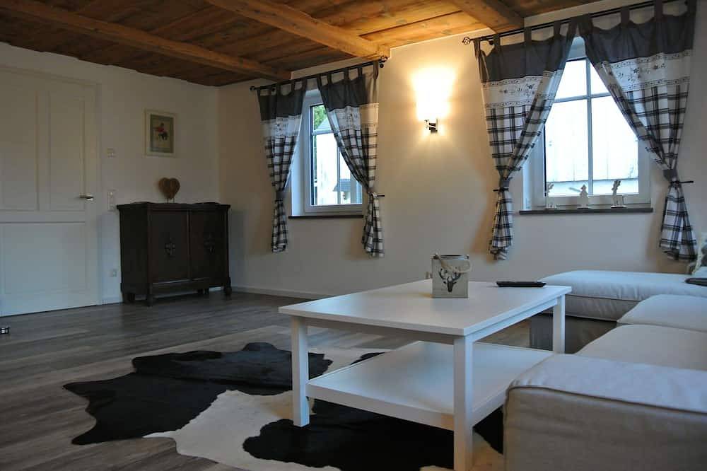 Ganze Wohnung, 4 Sterne - Wohlfühl - Fewo im Naturpark Erzgebirge/Vogtland in Steinberg (Vogtland), Chemnitz und Umgebung