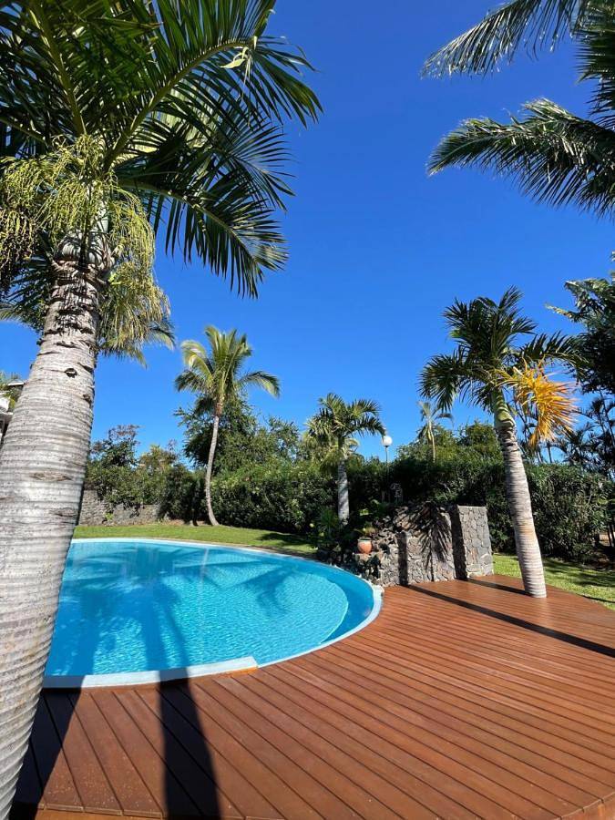 Appartement de vacances pour 2 personnes, avec vue ainsi que jardin et piscine