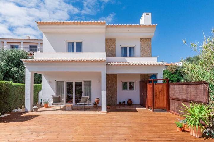 Ferienhaus für 6 Personen, mit Balkon und Garten in Carrapateira