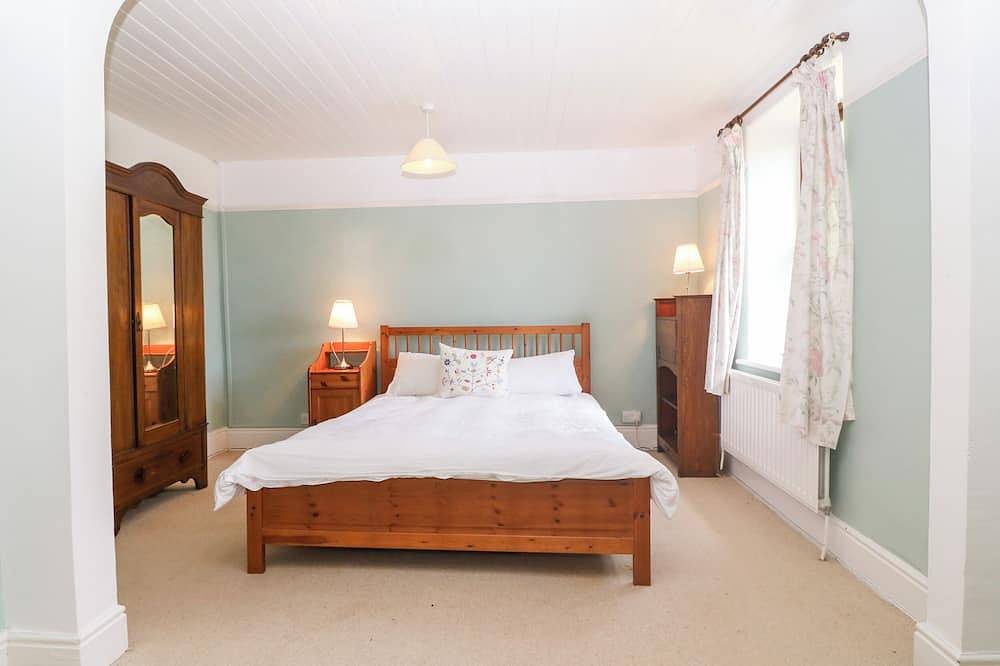 Rhianfa, pet friendly, country holiday cottage in Aberdaron in Aberdaron, Gwynedd