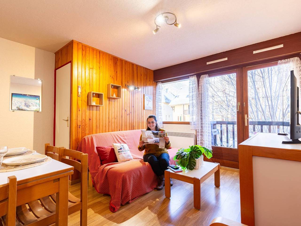 Appartement entier, Confort à St Lary: T2, 4 pers, jacuzzi, sauna, gym, parking in Vignec, Parc national des Pyrénées