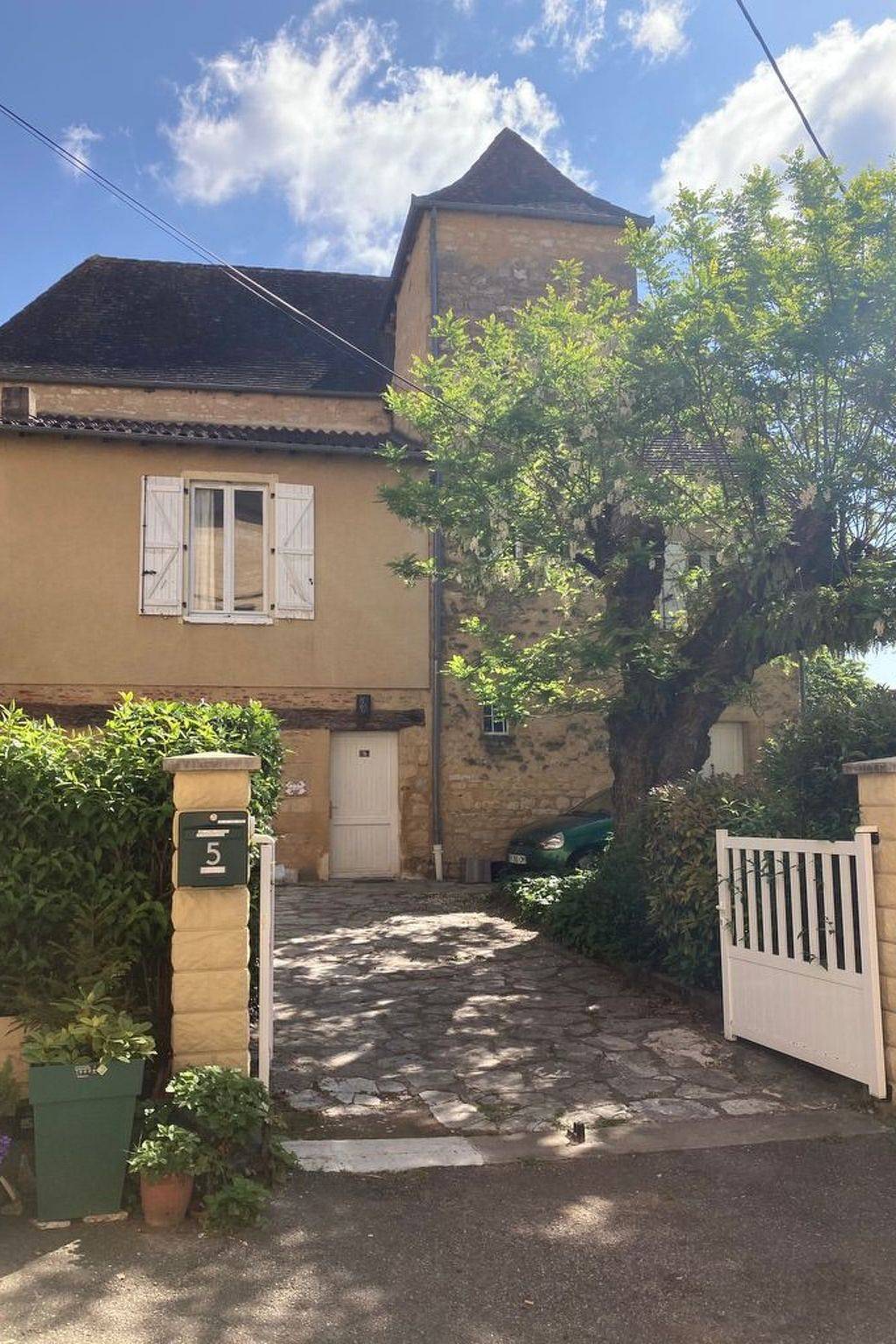 Apartamento entero, Historisches Gourdon in Gourdon, Lot