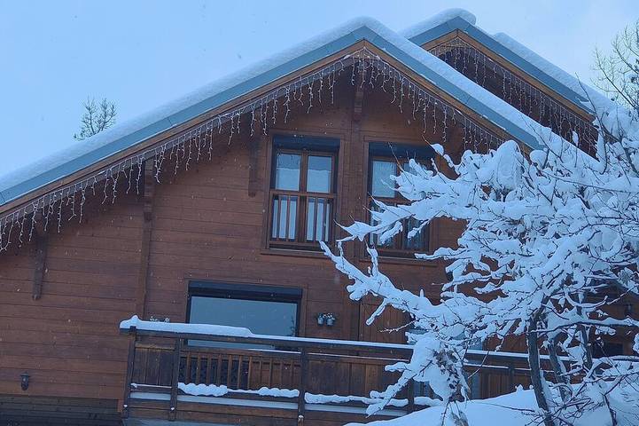 Chalet für 10 Personen, mit Terrasse und Garten - 1
