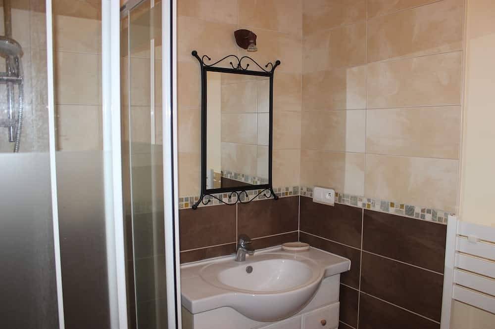 Gîte 3* au calme pour 4  proche Cluny, Tournus, Taizé, Cormatin in Champagny-sous-Uxelles, Région de Chalon-sur-Saône