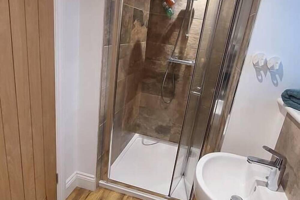 1 Bed Flat - Sleeps 4 - Garden - Parking - Wifi in Hawkshead, Lake District