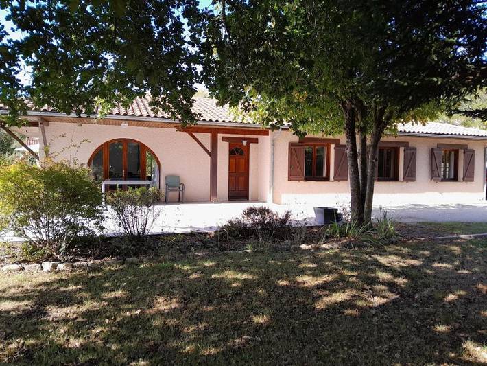 Ferienhaus für 9 Personen, mit Terrasse und Garten sowie Pool in Gaillan-en-Médoc - 2