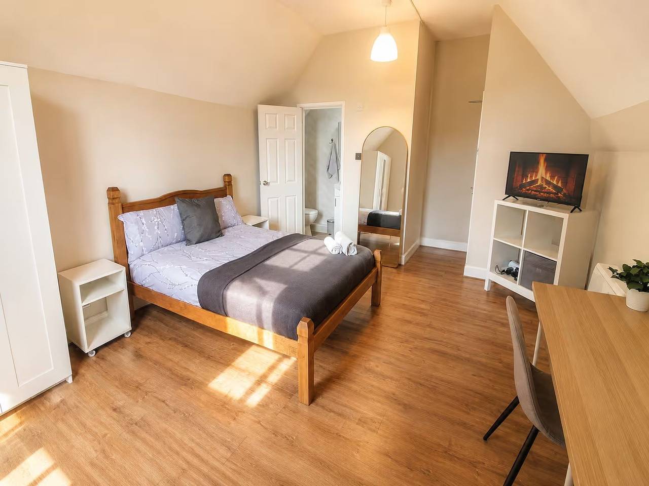 Entire studio, Matcha Studio | Blackheath Station | Sleeps 2 in Greenwich, London