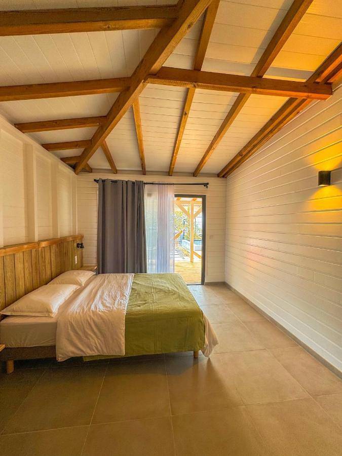 Location de vacances pour 8 personnes, avec vue ainsi que jardin et piscine dans Bellefontaine (Martinique) - 4