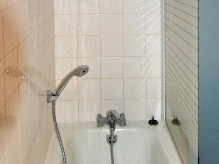 Location de vacances pour 6 personnes, avec terrasse et jardin à Chaveignes - 3