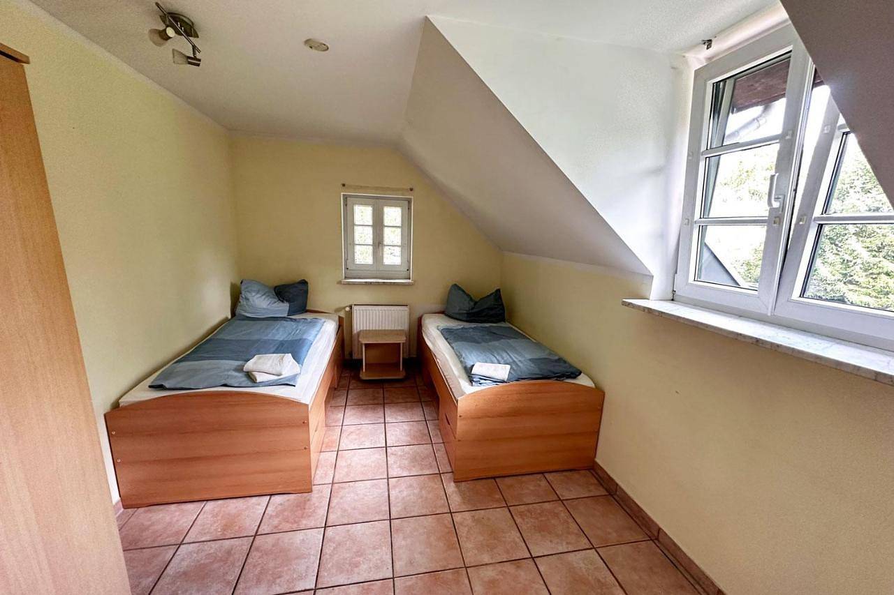 Ganze Wohnung, 13 Worker Apartments - Single Beds - Free Parking - 10 min Cologne-City in Ehrenfeld (Köln), Köln