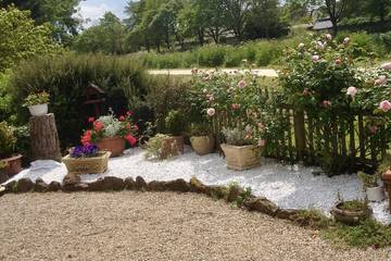 Gîte pour 4 personnes, avec jacuzzi ainsi que jardin et terrasse à Betton