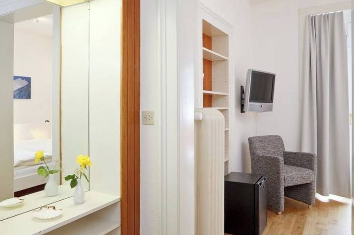 Ganze Wohnung, Ferienwohnung Hotel National Appartement/Fewo, Dusche oder Bad, Wc in Davos Platz 1, Davos