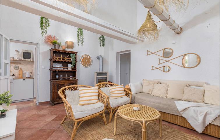 Gemütliche 2-Zimmer-Wohnung in Küstennähe mit Pool und Terrasse in Sisan, Südküste Istrien