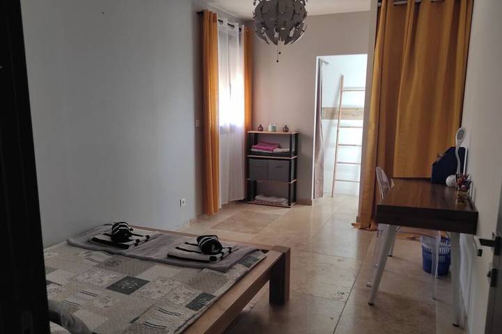 Location de vacances pour 6 personnes, avec balcon et jardin à Blauzac - 3