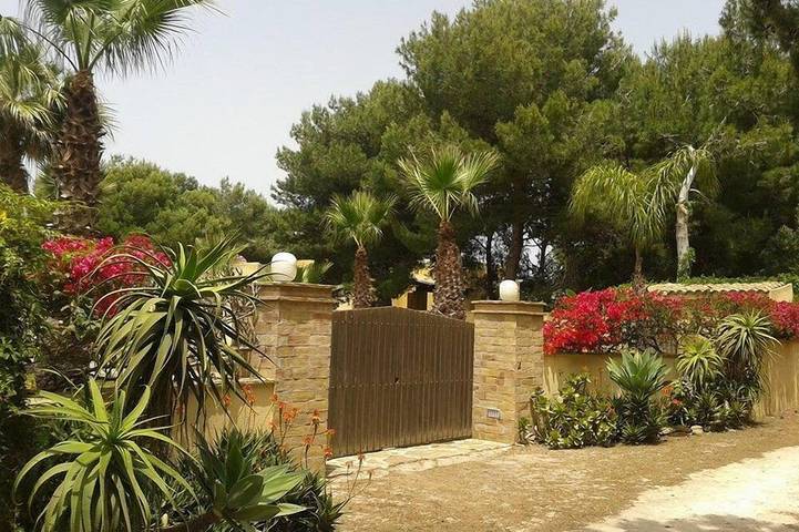 ✭Villa autonoma  di recente costruzione nell'isola di Favignana (Egadi) in Cala Rossa (Favignana), Favignana
