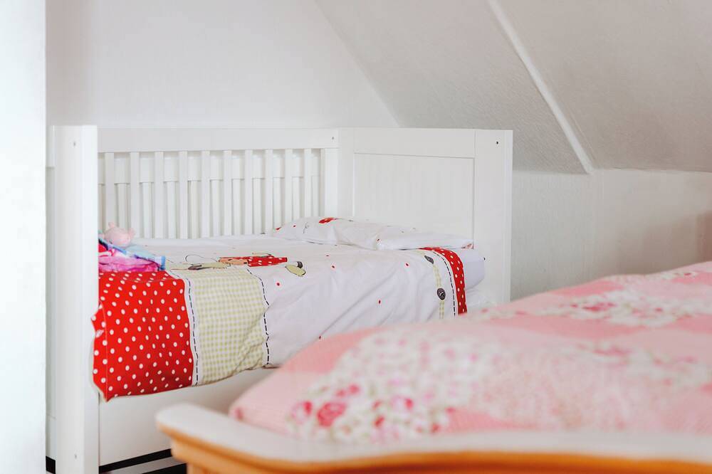 Ganze Wohnung, Fewo - 3 Zimmer, 2 Bäder, 1 Küche, große Dachterrasse und Carport. in Osterode, Harzvorland
