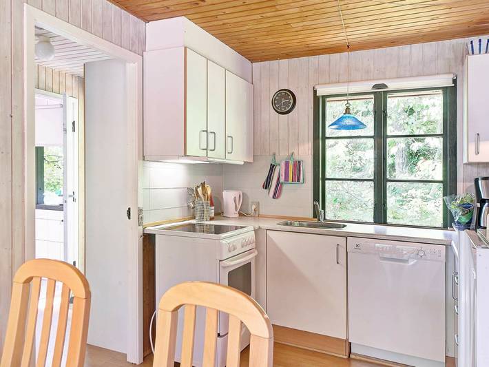 Ferienhaus für 6 Personen, mit Terrasse und Kinderpool sowie Pool auf Bornholm - 4