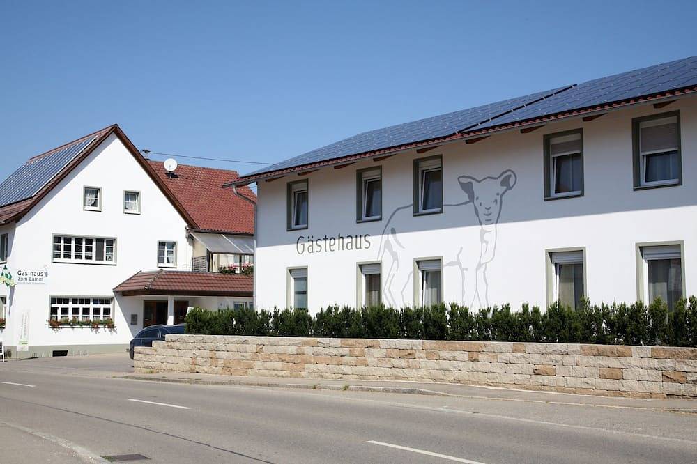 Ganze Wohnung, Kuhstall Wohnung Nr. 2, 2 Schlafzimmer für 2-4 Personen in Blaubeuren, Alb-Donau-Kreis