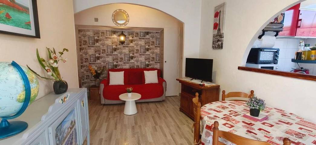 Gîte pour 4 personnes, avec balcon dans Arenes de Frejus - 2