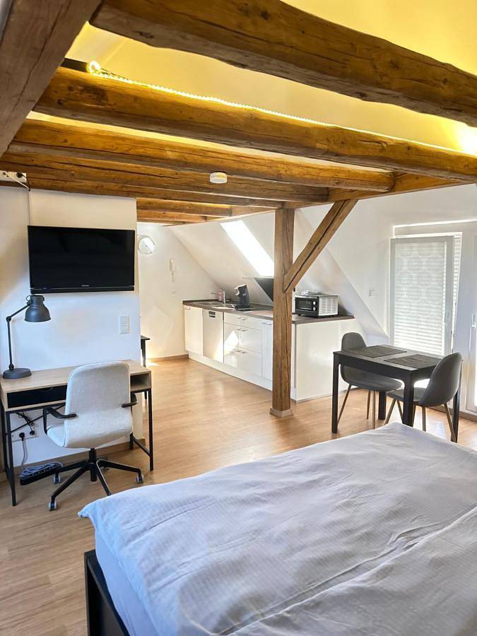 Ferienwohnung für 2 Personen, mit Balkon und Terrasse sowie Seeblick in Oedheim