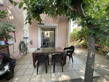 Gîte pour 4 personnes, avec jardin ainsi que piscine et terrasse, animaux acceptés dans le Var