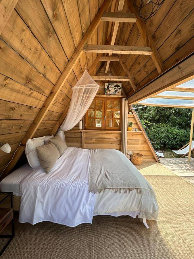 Tente pour 2 personnes, avec piscine ainsi que jardin et vue, animaux acceptés dans le Gard - 2