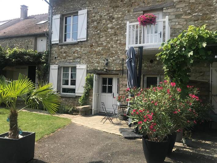 Gîte pour 8 personnes, avec jardin à Mauchamps