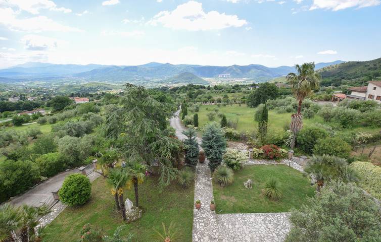 Acogedor apartamento en Caiazzo con aparcamiento, aire acondicionado, terraza y jardín in Caiazzo, Provincia de Caserta
