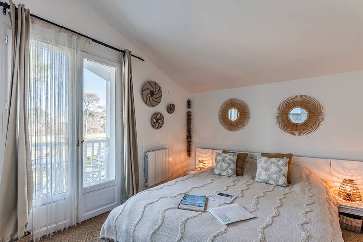 Chambre d’hôte pour 3 personnes, avec vue sur le lac ainsi que balcon et jardin à Gujan-Mestras - 2