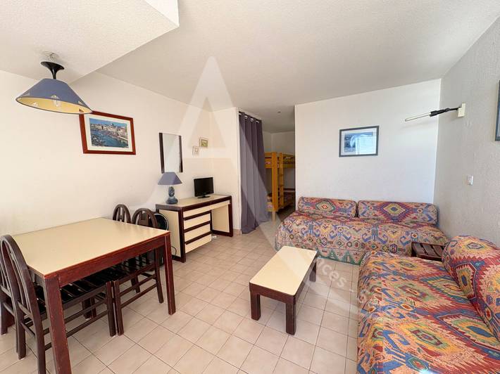 Gîte pour 4 personnes, avec terrasse, adapté aux familles dans Plage Lazaret - 3