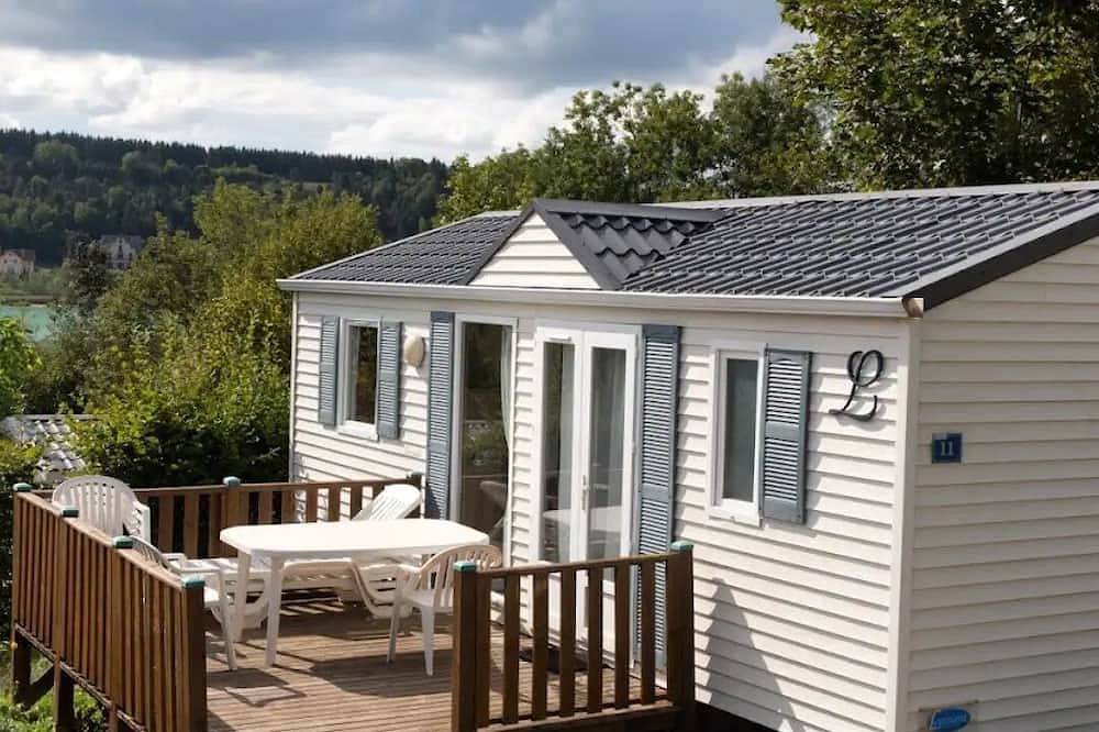 Zecamping 3 étoiles piscine chiens acceptés animations locatif 30m2 in Clairvaux-les-Lacs, Jura Francais
