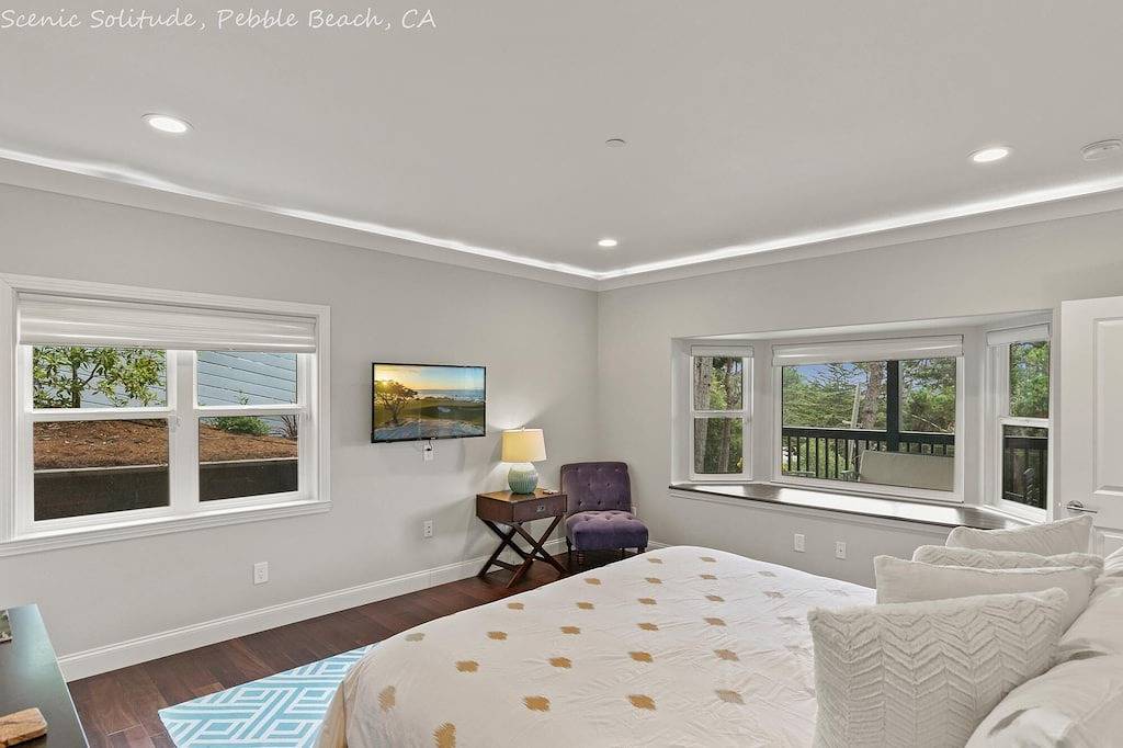 Scenic Solitude: Gorgeous Remodeled 3 Bedroom 2 and a Half Baths Panoramic Views in Pebble Beach, Monterey County