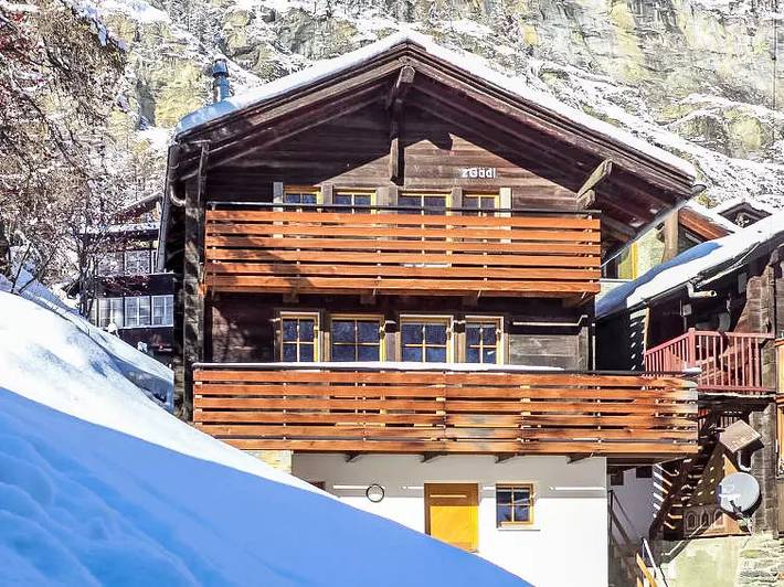 Villa pour 4 personnes, avec balcon en Suisse