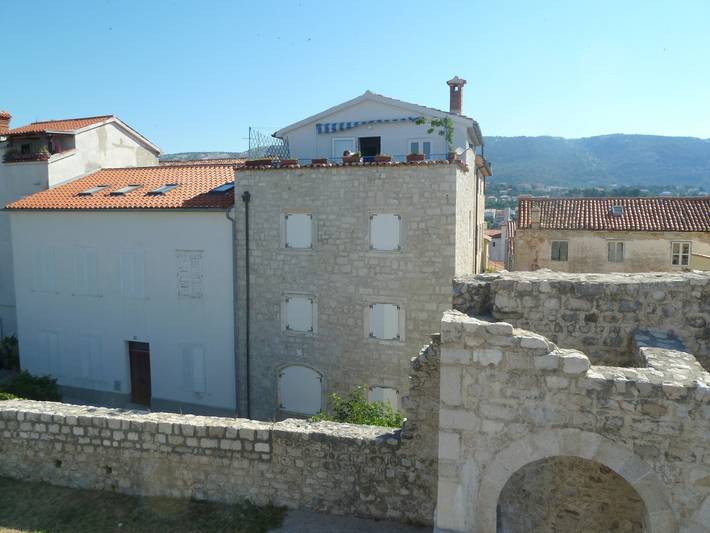 Ferienhaus für 8 Personen, mit Balkon/Terrasse, mit Haustier auf Rab - 2