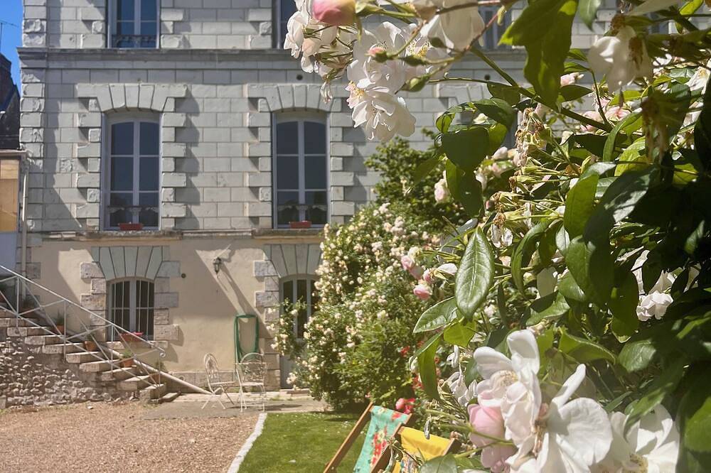 Maison Adrienne / Chambre beige Charming guest house, 4 km from Beauval Zoo in Saint-Aignan, Romorantin-Lanthenay region