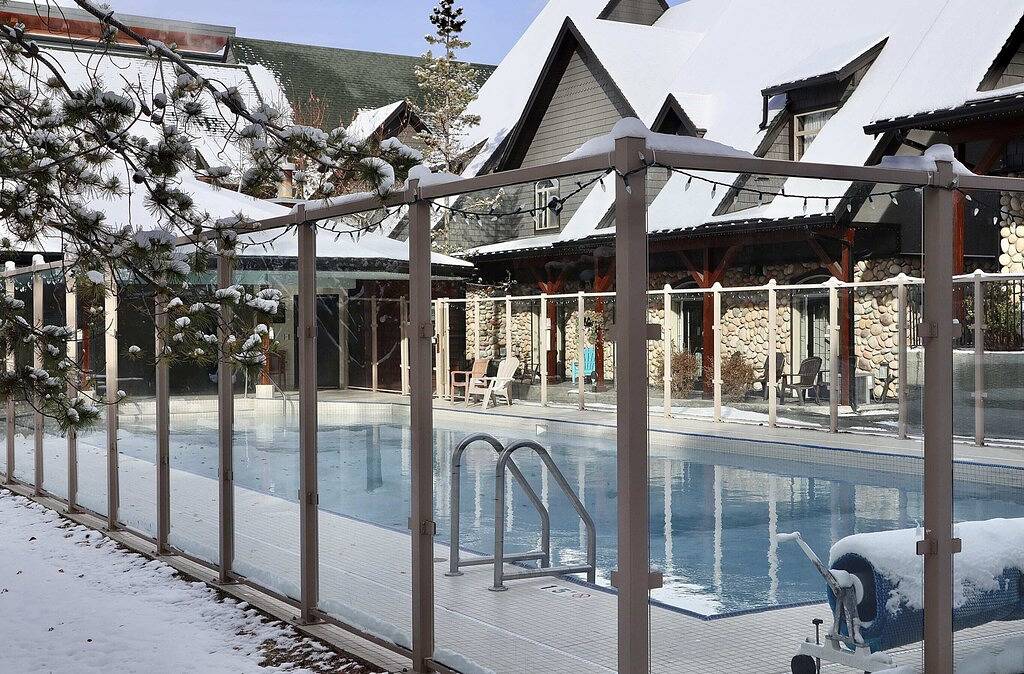 Nouveau 7Bd Mountain Home + piscine extérieure chauffée et bain à remous | Marcher au centre-ville de Canmore in Canmore, Parc national du Banff