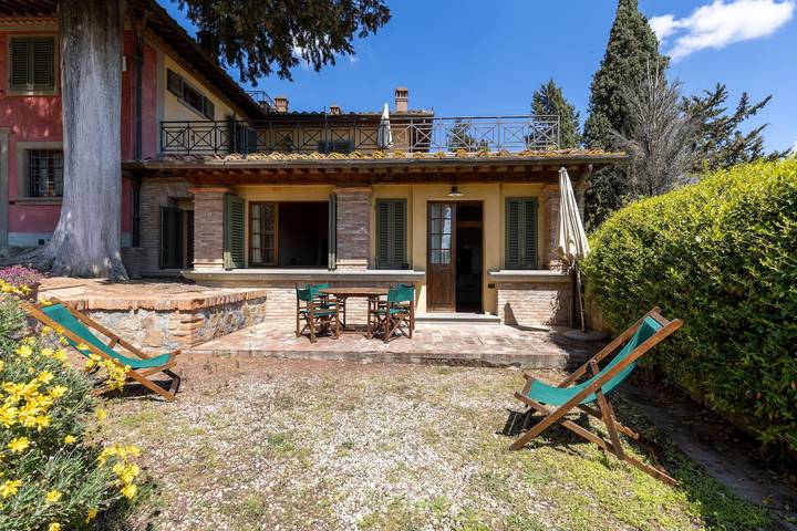 Villa 'La Limonaia' met gedeeld zwembad, privé terras & Wi-Fi in Montespertoli, Provincie Florence