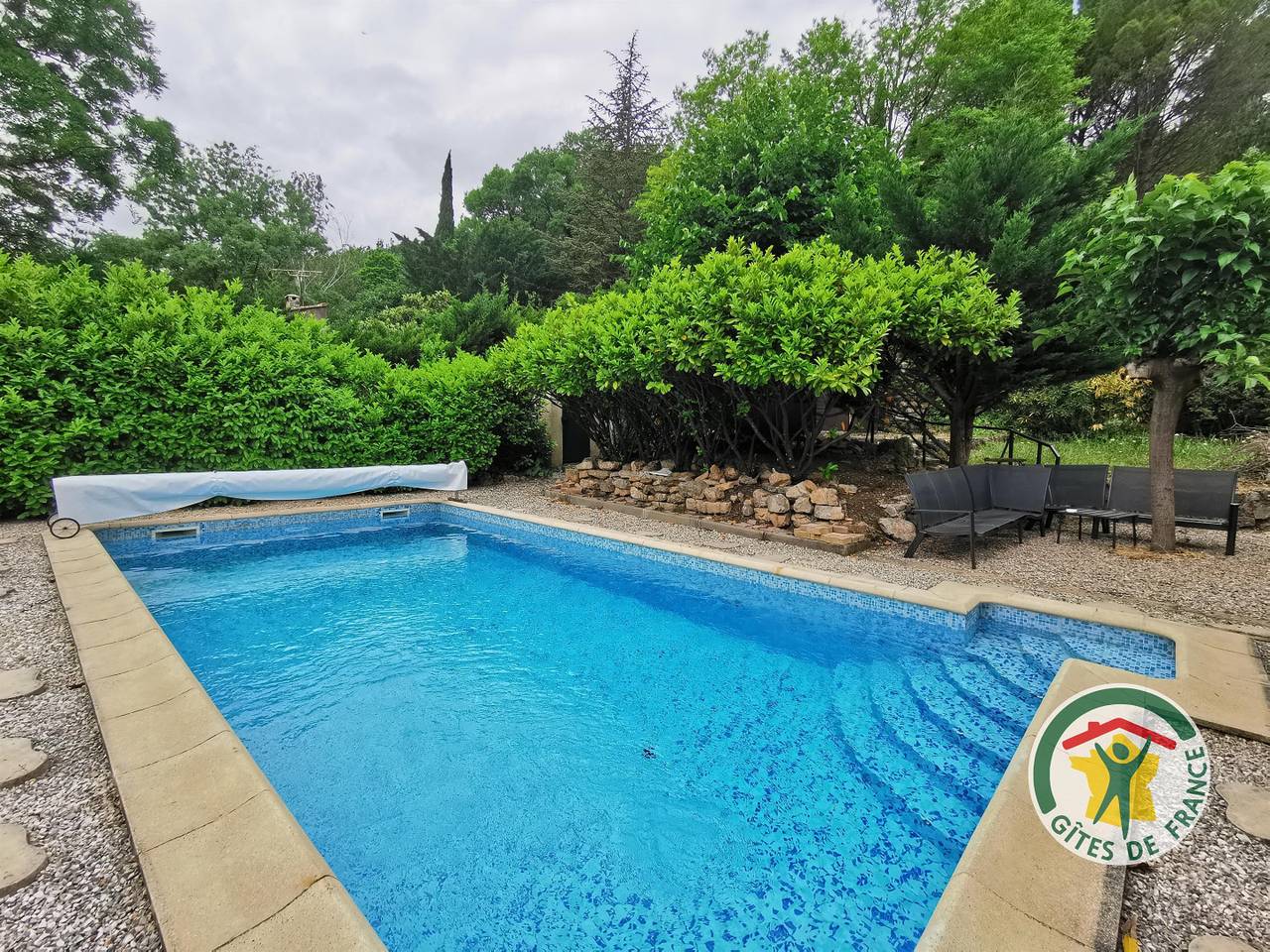 La Cigale et la Fourmi in Saint-Étienne-de-Gourgas, Région de Lodève